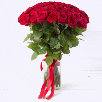Garas sarkanas rozes 70 cm (maināms ziedu skaits)